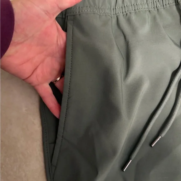 Members Mark Green/Gray Athletic Shorts with pockets - Picture 2 of 3